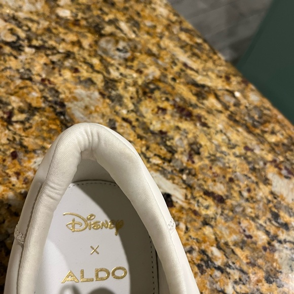 NEW ALDO DISNEY/MICKEY MOUSE TENNIS SHOES 2019 First of edition. - Picture 4 of 8